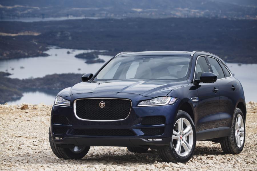  Jaguar F-Pace Portfolio 2016 года  (фото 10 из 31)